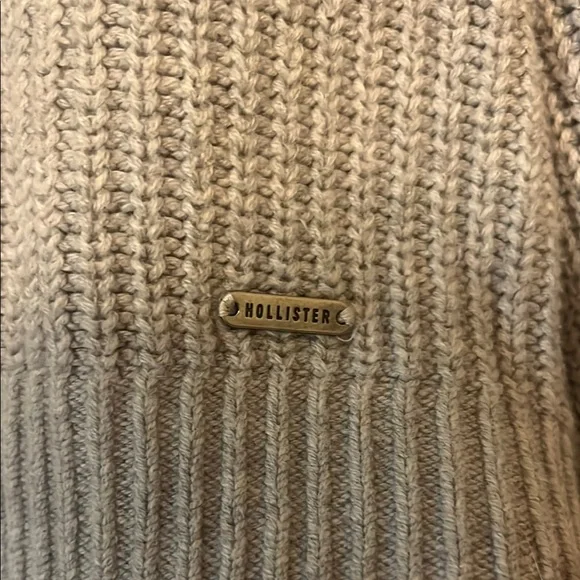 Hollister Gray Crew Neck Sweater Cozy Knit - Picture 3 of 4